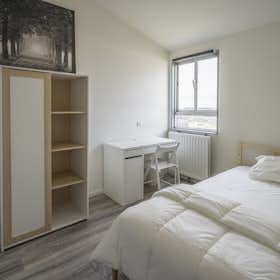 私人房间 正在以 €955 的月租出租，其位于 Amsterdam, Leerdamhof
