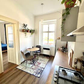Wohnung zu mieten für 27.266 CZK pro Monat in Prague, Tomášská