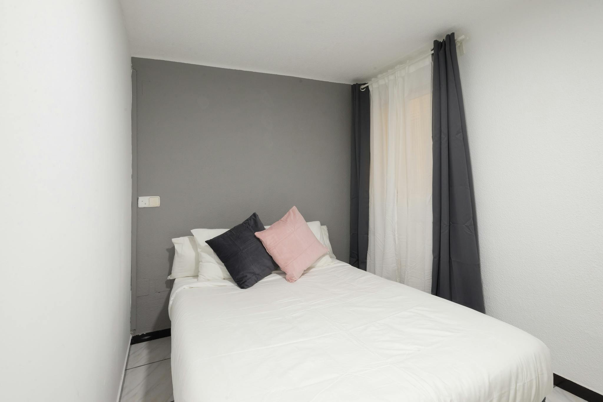 Calle de la Colegiata, Madrid preview