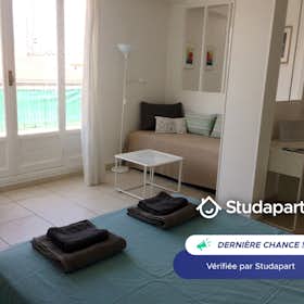 Apartment for rent for €795 per month in Nice, Avenue Villermont