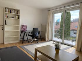Apartment for rent for €780 per month in Regau, Augasse
