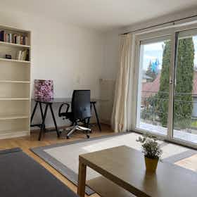 Lägenhet att hyra för 780 € i månaden i Regau, Augasse