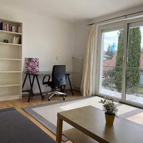 公寓 正在以 €750 的月租出租，其位于 Regau, Augasse