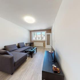 Apartamento para alugar por € 566 por mês em Saint-Étienne, Avenue de Rochetaillée