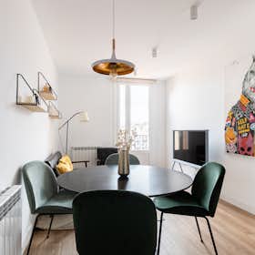 Appartement te huur voor € 1.776 per maand in Barcelona, Carrer de Rocafort
