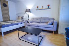 Appartement te huur voor € 1.399 per maand in Köln, Waisenhausgasse