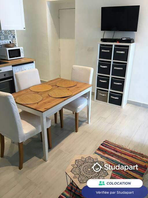 Private room for rent on Rue de Crimée, Marseille - Vue 4