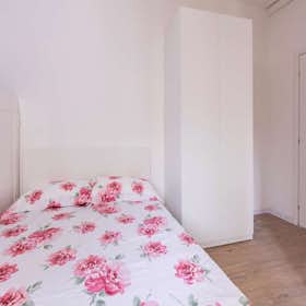 Private room for rent for €675 per month in Rome, Lungotevere degli Artigiani