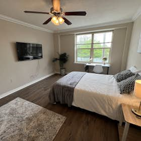 Отдельная комната сдается в аренду за $807 в месяц в New Orleans, Esplanade Ave