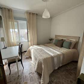 Приватна кімната за оренду для 325 EUR на місяць у Valladolid, Calle Cigüeña