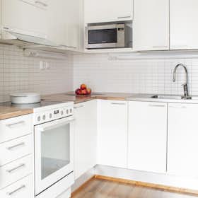 Отдельная комната сдается в аренду за 650 € в месяц в Espoo, Klariksentie