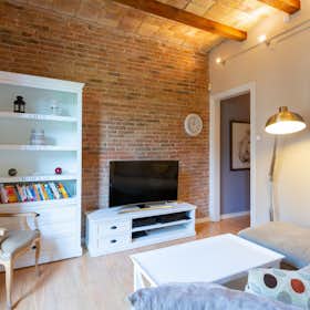 Apartment for rent for €1,795 per month in Barcelona, Carrer de Villarroel