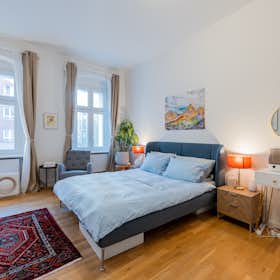 Apartment for rent for €1,949 per month in Berlin, Jasmunder Straße