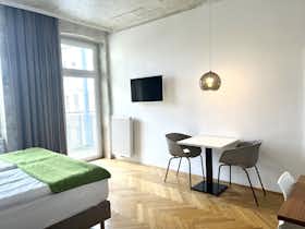Studio for rent for €1,310 per month in Vienna, Koppstraße