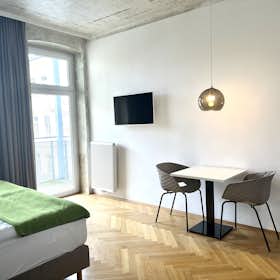 Studio for rent for €1,304 per month in Vienna, Koppstraße