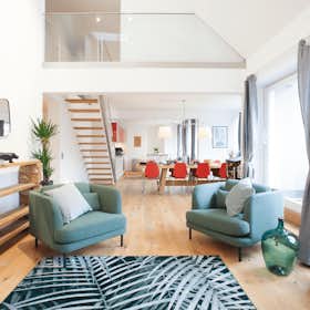 Private room for rent for €1,095 per month in Berlin, Delbrückstraße