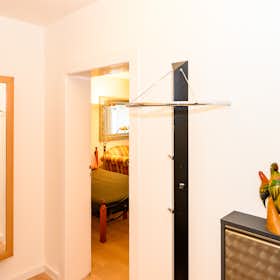Appartement te huur voor € 1.380 per maand in Bonn, Estermannstraße
