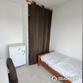 Private room for rent for €340 per month in Dijon, Boulevard Mansart