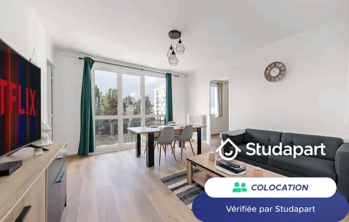 Private room for rent for €328 per month in Bihorel, Rue Victor Boucher