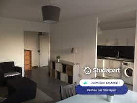 Wohnung zu mieten für 484 € pro Monat in Cergy, Rue de la Justice Orange