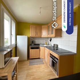 Apartment for rent for €420 per month in Clermont-Ferrand, Rue de l'Oradou