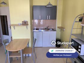 Appartamento in affitto a 360 € al mese a Boulogne-sur-Mer, Rue Saint-Louis