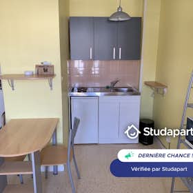 Appartement te huur voor € 360 per maand in Boulogne-sur-Mer, Rue Saint-Louis
