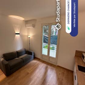 Apartment for rent for €800 per month in Marseille, Boulevard Gaston Crémieux