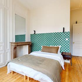 Private room for rent for €783 per month in Lille, Rue Solférino