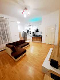 Apartment for rent for HUF 349,947 per month in Budapest, Alsó erdősor utca