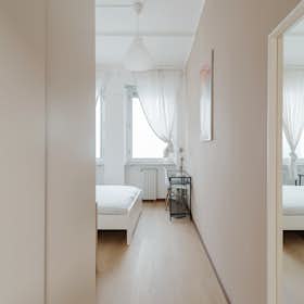 Private room for rent for €675 per month in Milan, Via Ernesto Breda