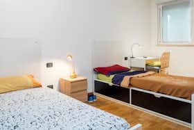 Mehrbettzimmer zu mieten für 386 € pro Monat in Milan, Viale dell'Innovazione