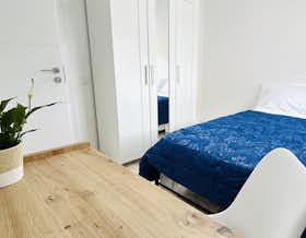 Private room for rent for €350 per month in Tarragona, Carrer K