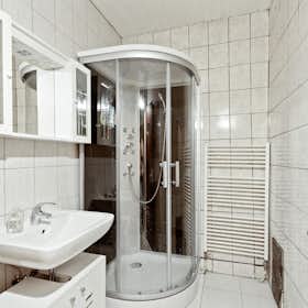 Apartment for rent for €1,710 per month in Vienna, Hütteldorfer Straße