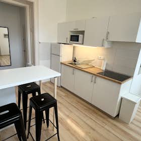 Habitación privada for rent for 149.786 HUF per month in Budapest, Wesselényi utca