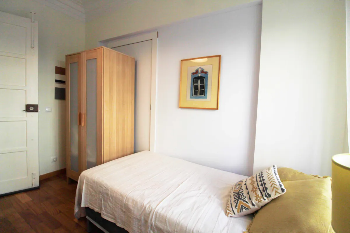 Private room in Rua Actor Vale, Lisbon (1506978) ROOM