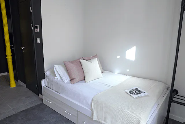 Private room in Calle del Póstigo de San Martín, Madrid (1506981) room image 2