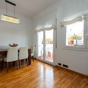 Apartment for rent for €1,995 per month in Barcelona, Carrer del Francolí