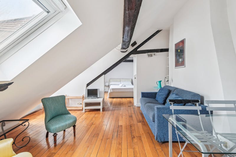 Rue de Bourgogne, Paris preview