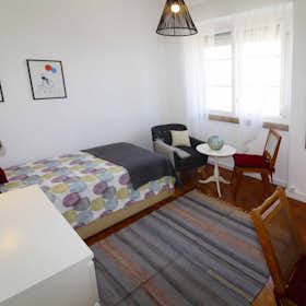 Private room for rent for €560 per month in Lisbon, Rua Leite de Vasconcelos