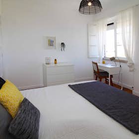 Private room for rent for €610 per month in Lisbon, Rua Leite de Vasconcelos