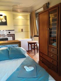 Приватна кімната за оренду для 550 EUR на місяць у Madrid, Calle de Bailén
