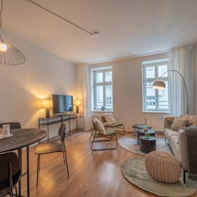 Apartment for rent for €1,690 per month in Vienna, Tichtelgasse