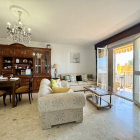 Apartment for rent for €2,200 per month in Málaga, Calle Monte de Sancha