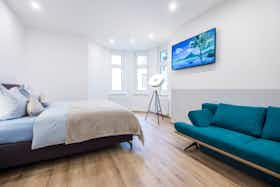Квартира сдается в аренду за 4 000 € в месяц в Innsbruck, Heiliggeiststraße
