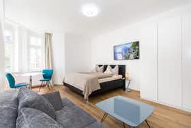 Mieszkanie do wynajęcia za 4000 € miesięcznie w mieście Innsbruck, Heiliggeiststraße