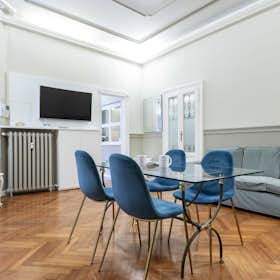 Apartment for rent for €3,450 per month in Milan, Via Giovanni Cantoni