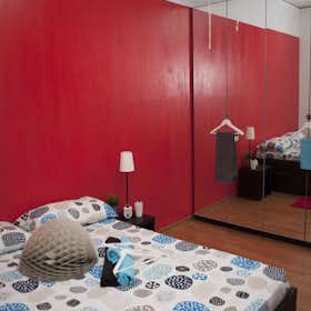 Private room for rent for €820 per month in Milan, Via Andrea Costa