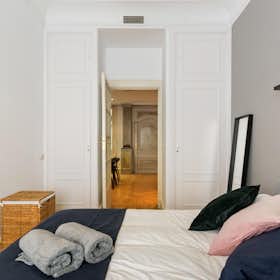 Private room for rent for €800 per month in Madrid, Calle de Ferraz