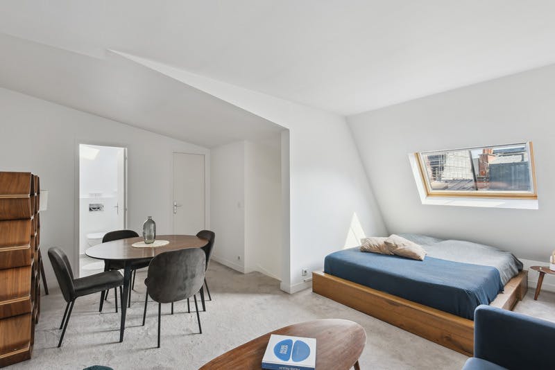 Building for rent on Rue Marbeuf, Paris - Vue 5
